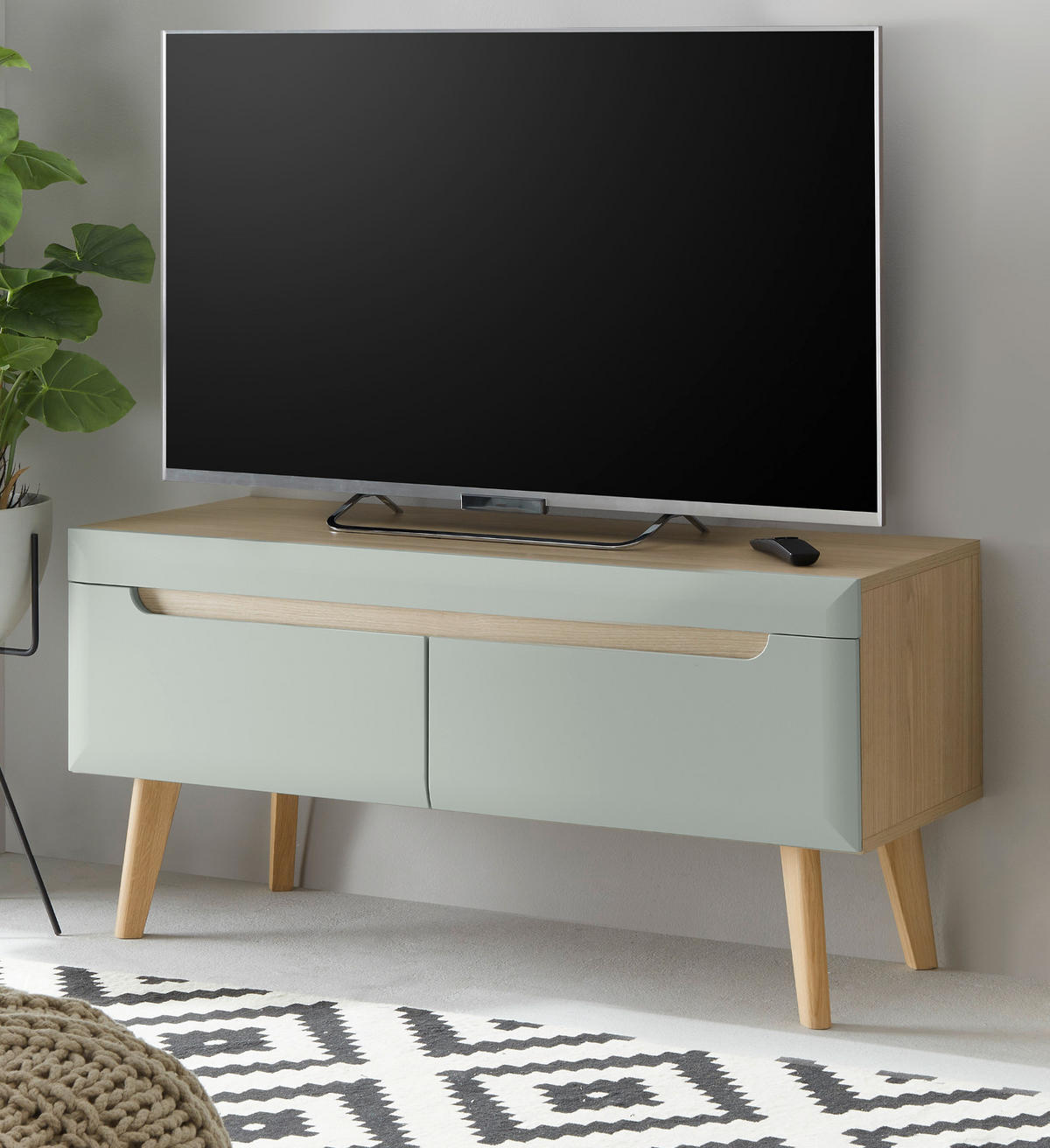 TV-LOWBOARD Pistazie grün, Eiche, skandinavisch 107 cm, TV Unterteil mit Vollauszug - Eichefarben/Pastellgrün, Holz/Holzwerkstoff (107/50/40cm) - Furn.Design