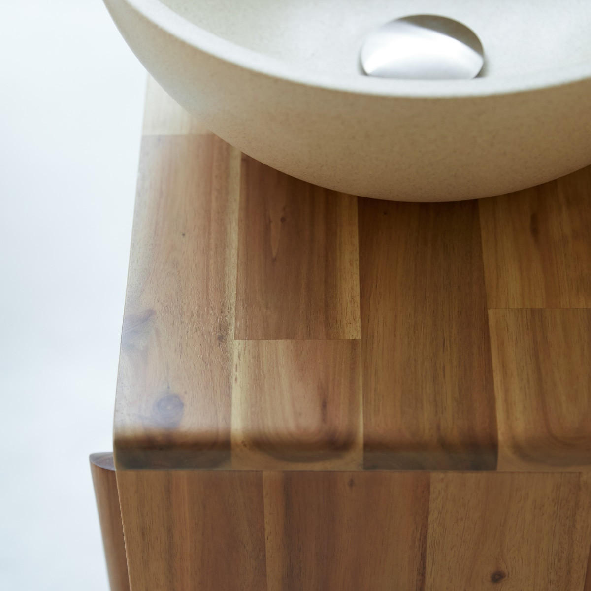 BADEZIMMERMÖBEL Lila Natur aus Akazie - Naturfarben, Holz (50/35/40cm) - Tikamoon