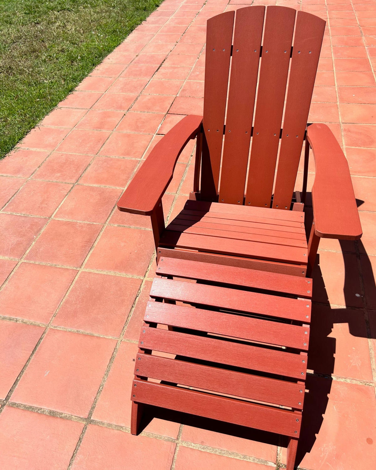 TABURET PENTRU PICIOARE lemn sintetic roșu Adirondack - roșu, material plastic (50/34/43cm) - Beliani