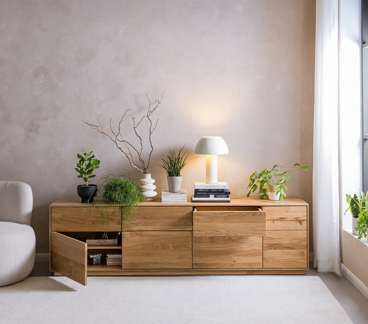 TV-LOWBOARD - Wildeiche massiv - Wildeiche, Holz (215/57/44cm) - home24