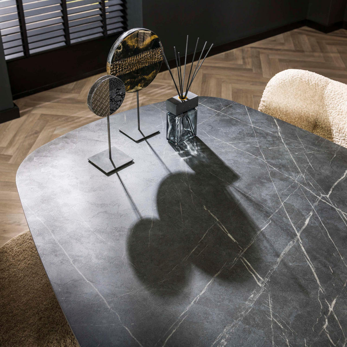 ESSTISCH ONYX CROCE GRANDE XXL Dänisch-Ovaler Tisch in dunkler Graphit-Steinoptik 215cm - Schwarz, Holz (215/105/77cm) - alesvelt