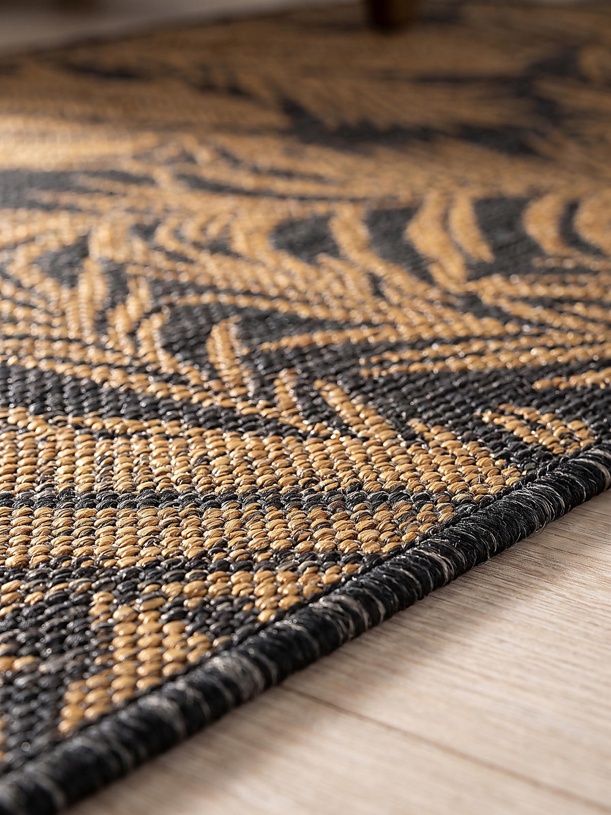 LÄUFER Outdoor, Fußbodenheizung-geeignet, mit Blattmotiv, VIGOLENO in Schwarz-Beige, 80 x 150 cm - Schwarz, Textil (80/150cm) - KADIMA DESIGN