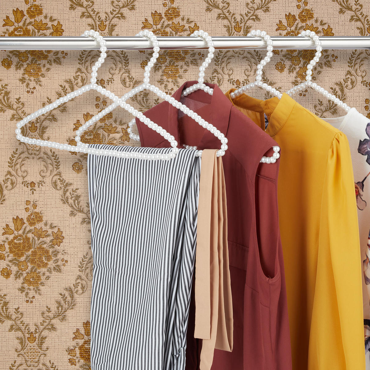 10XVEŠIAK na šaty - biela, kov/plast (40/22/1.2cm) - Relaxdays