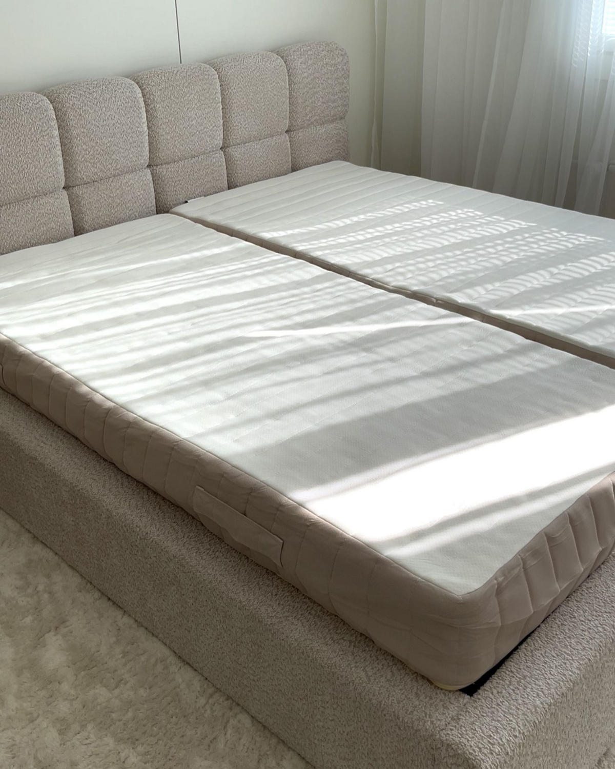 LATEXOVÁ matrace s kapsovými pružinami H2/3 Střední 90/200 cm Springy - bílá, textil (90/200cm) - Beliani
