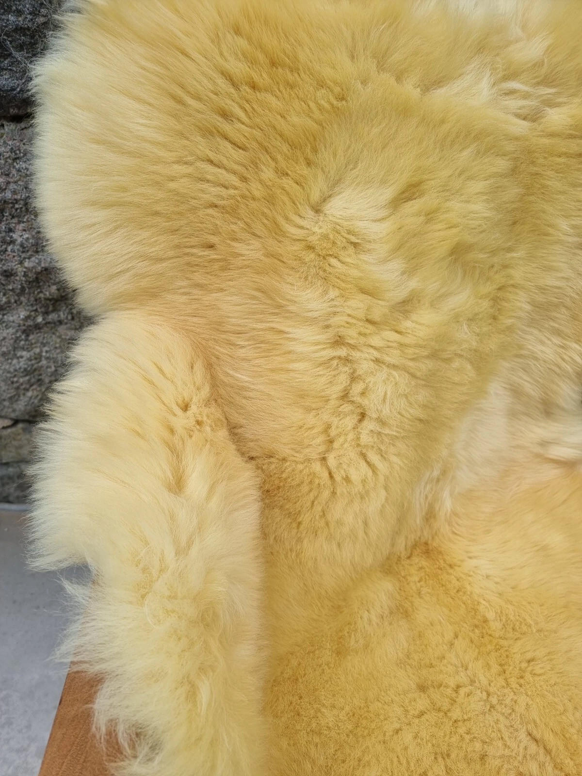 SCHAFFELL Premium Lammfell Natur ungeschoren weiche Wolle Medizinisch gegerbt ca. 135 cm - Gelb, Fell (75/135cm) - Provellus