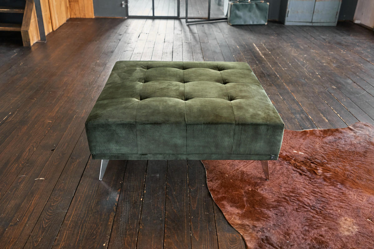 HOCKER WIOLO Grün Velvet - Silberfarben/Grün, Textil (110/42/110cm) - KAWOLA