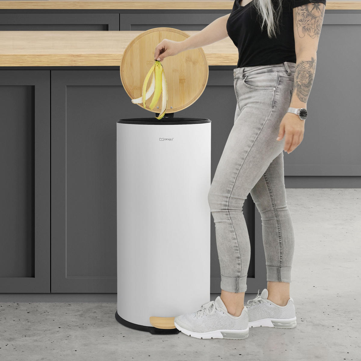 KOŠ NA ODPADKY 30 L s pedálem a bambusovým víkem, kulatý, bílý, z oceli - bílá, kov (29/62.5/37cm) - ML-DESIGN