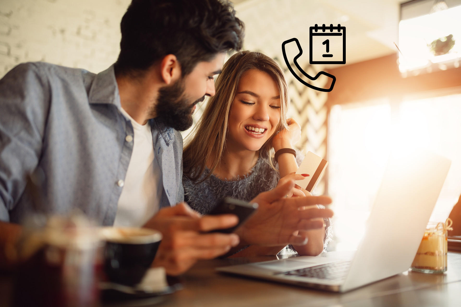 Mann und Frau mit Laptop