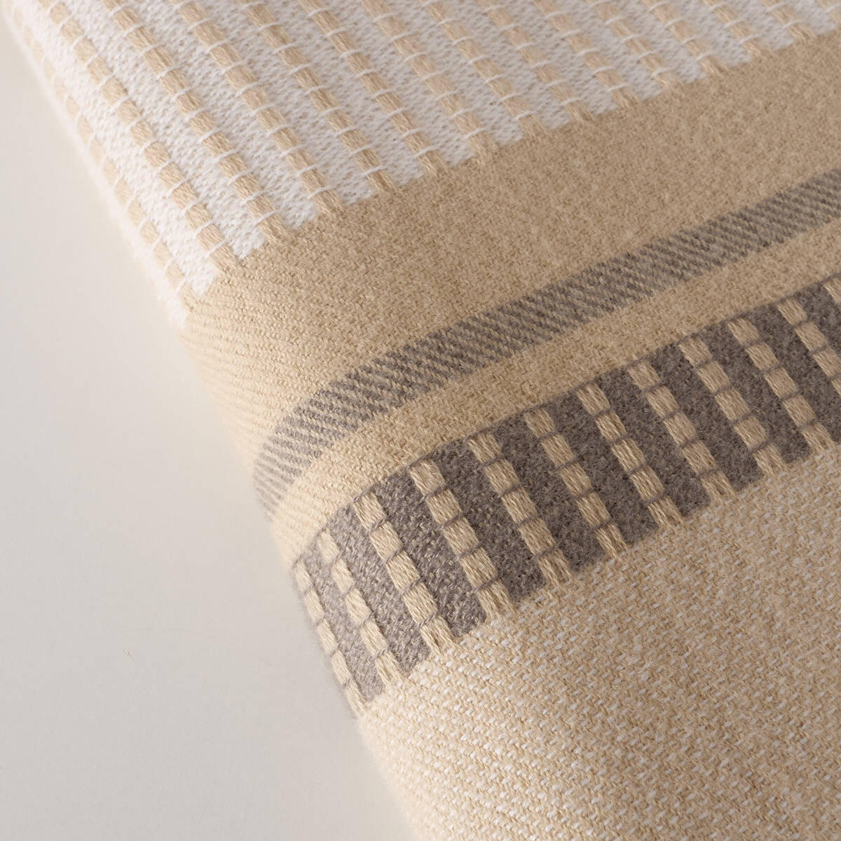 KUSCHELDECKE Hazel 160/130 cm - Beige, Textil (130/160cm) - Boltze Home