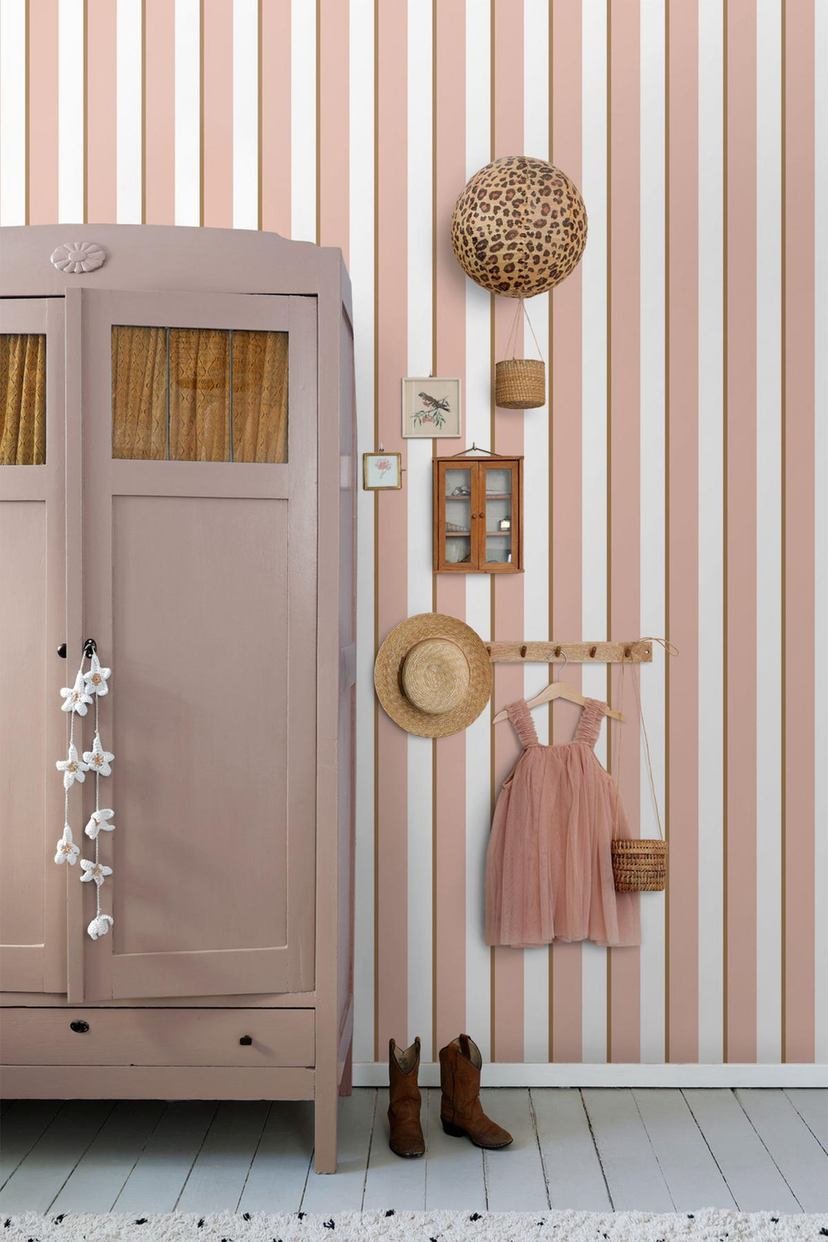 TAPETE Streifen 50 x 900 cm - Pink, Papier (50/900cm) - ESTAhome