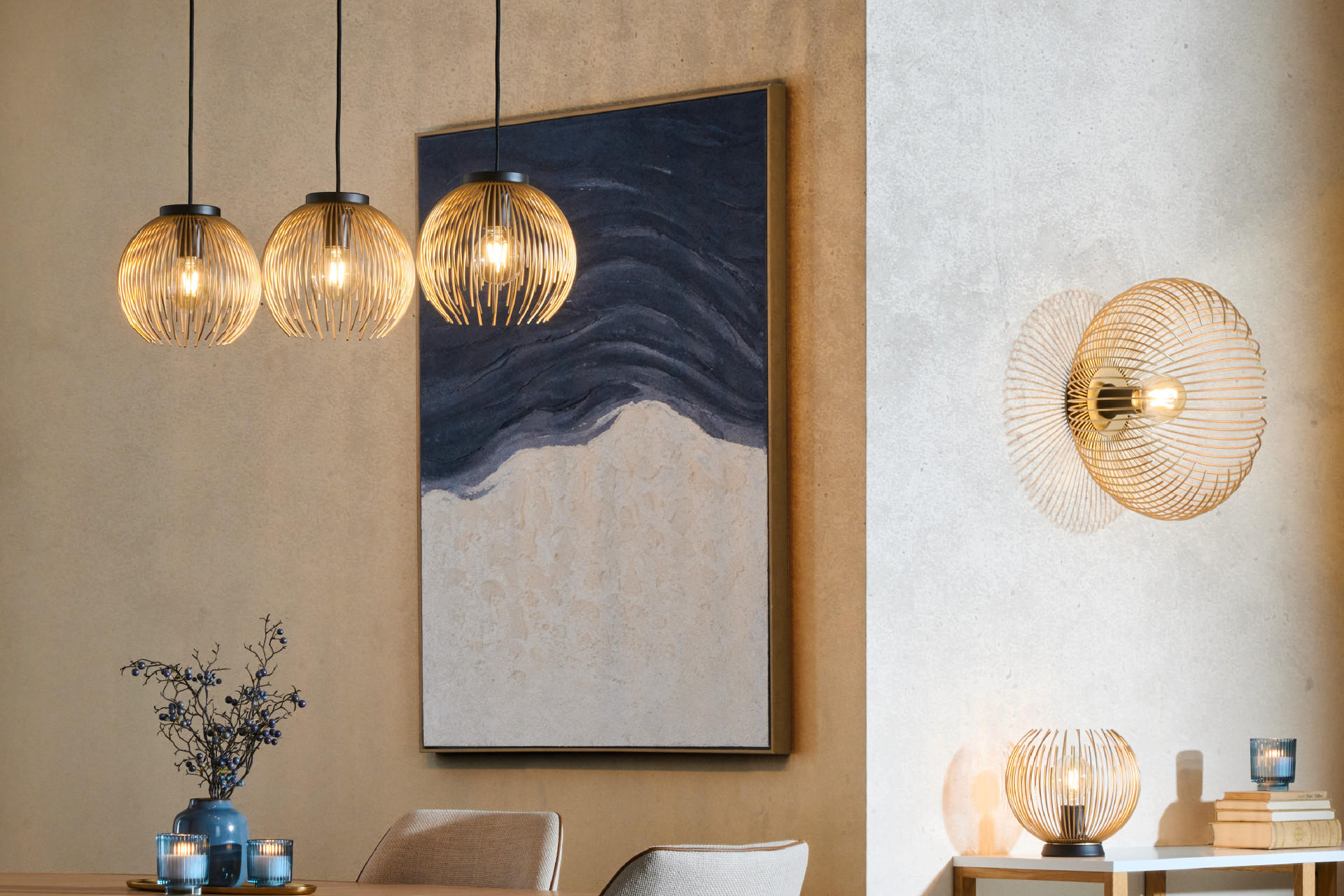 Světla nad jídelní stůl ve zlaté barvě