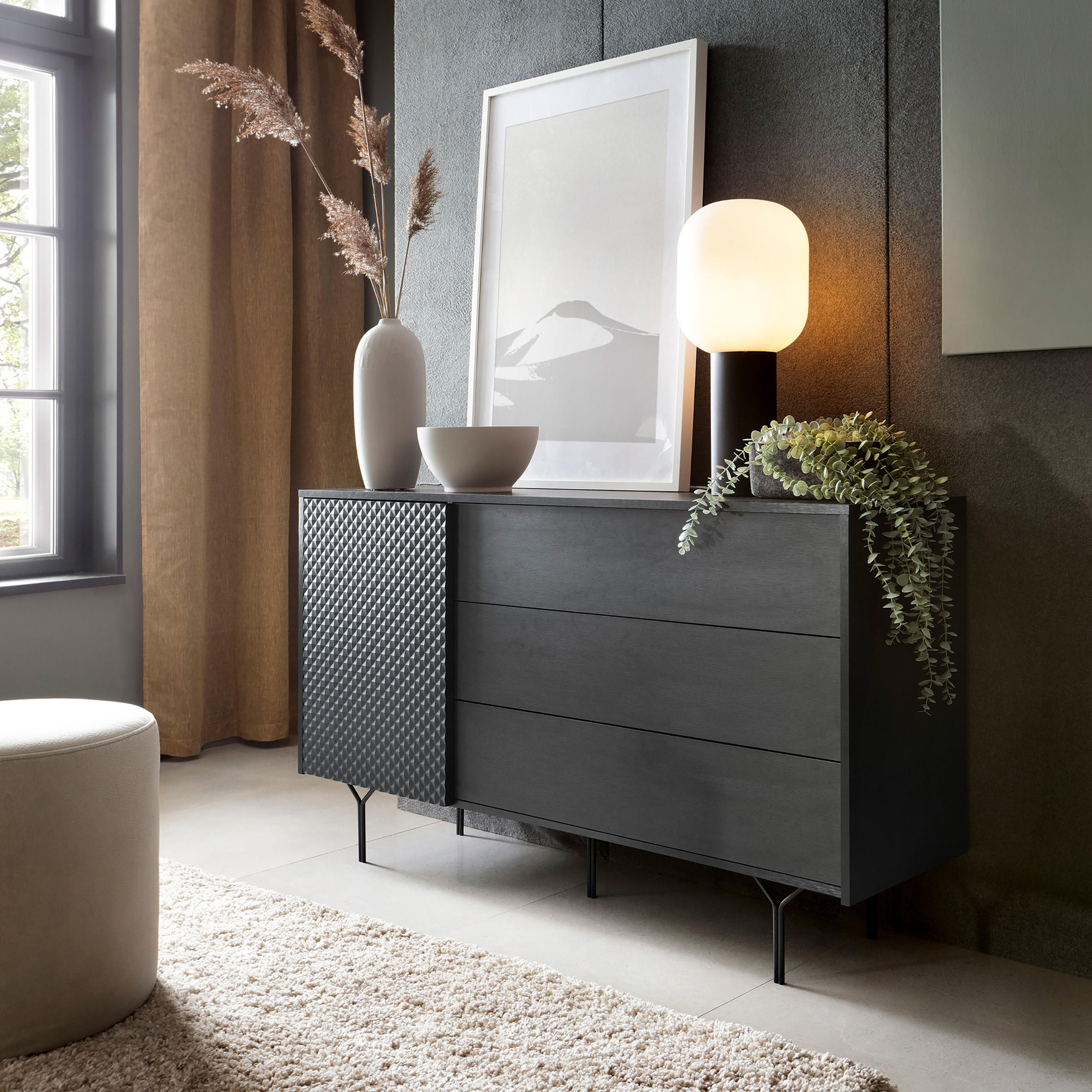 SIDEBOARD NEROCCI 144/83/38 cm mit 3 Schubladen 1 Türen Schwarz - Schwarz, Holzwerkstoff (144/83/38cm) - MASSENO