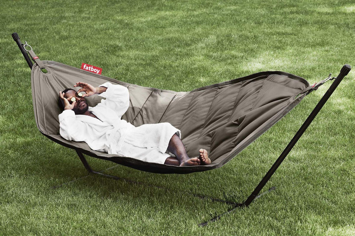 HÄNGEMATTE – Fatboy Headdemock Deluxe Taupe – Outdoor Deluxe für 2 Personen, Metallgestell, Wasserabweisend, UV-beständig, Kissen & Tragetasche - Taupe, Textil (330/110/127cm) - FATBOY