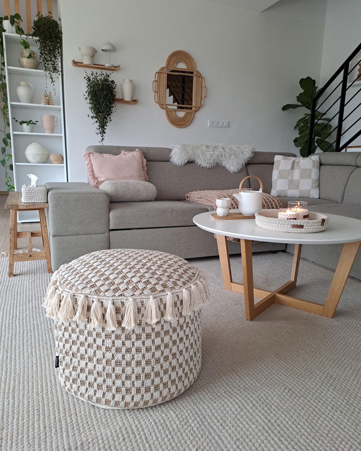 OGLINDĂ DE PERETE ratan culoare naturală 70/90 cm Alcorn - bej/culoare naturală, materiale naturale (70/90/5cm) - Beliani