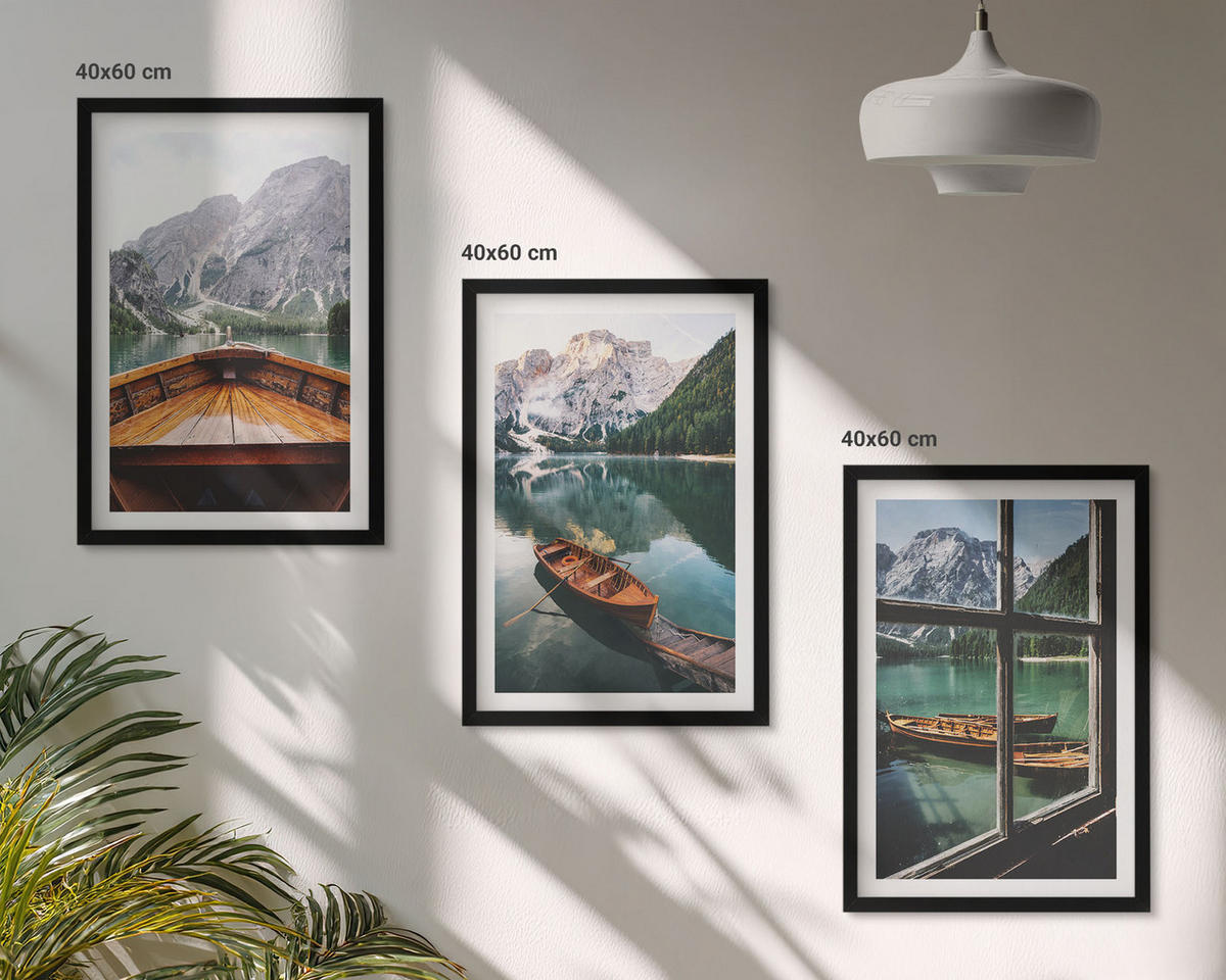BILDER SET 3er Set - 40x60 cm Schwarzer Rahmen - Fenster für Boote auf dem Bergsee - Schwarz, Kunststoff (40/60cm) - TULUP