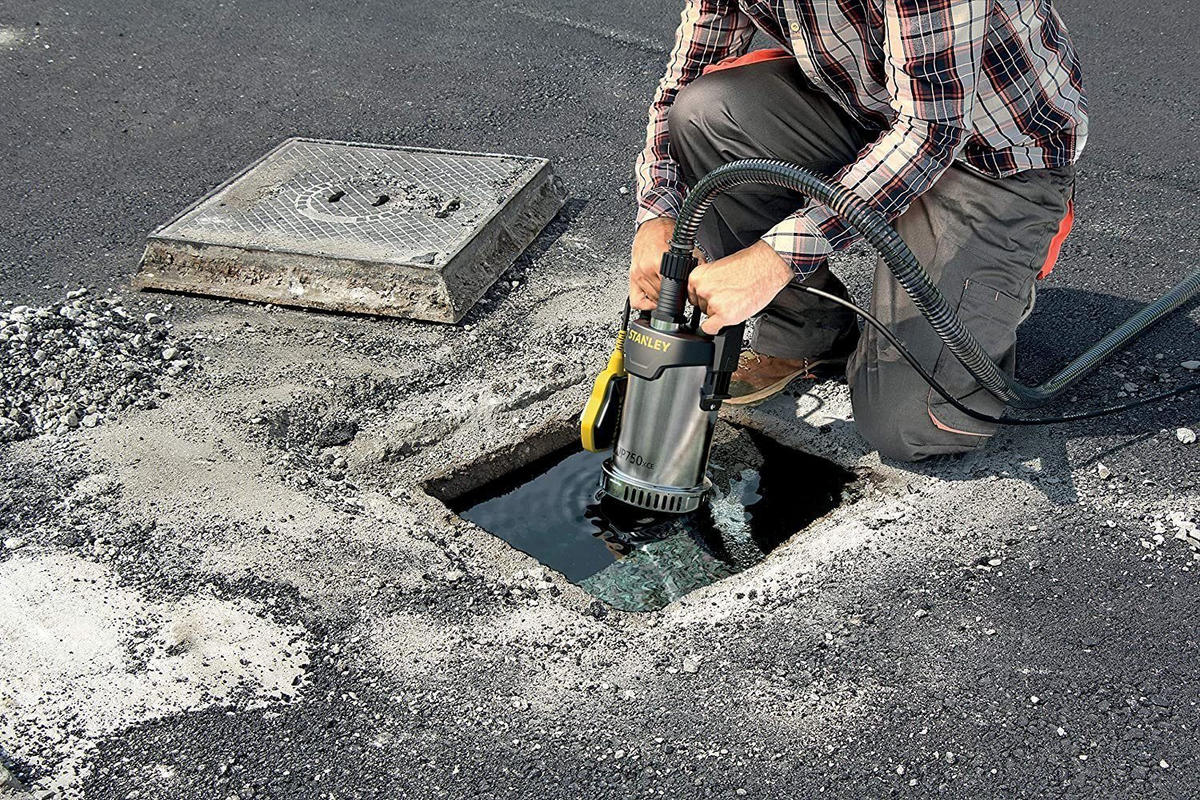 TAUCHPUMPE 750W, Klarwasserpumpe, 11000l/h, Edelstahl, Schwimmerschalter, Wasserpumpe, Garten, Keller, Entwässerung, Hochleistung - Edelstahlfarben/Schwarz, Metall (17/28/17cm) - Stanley