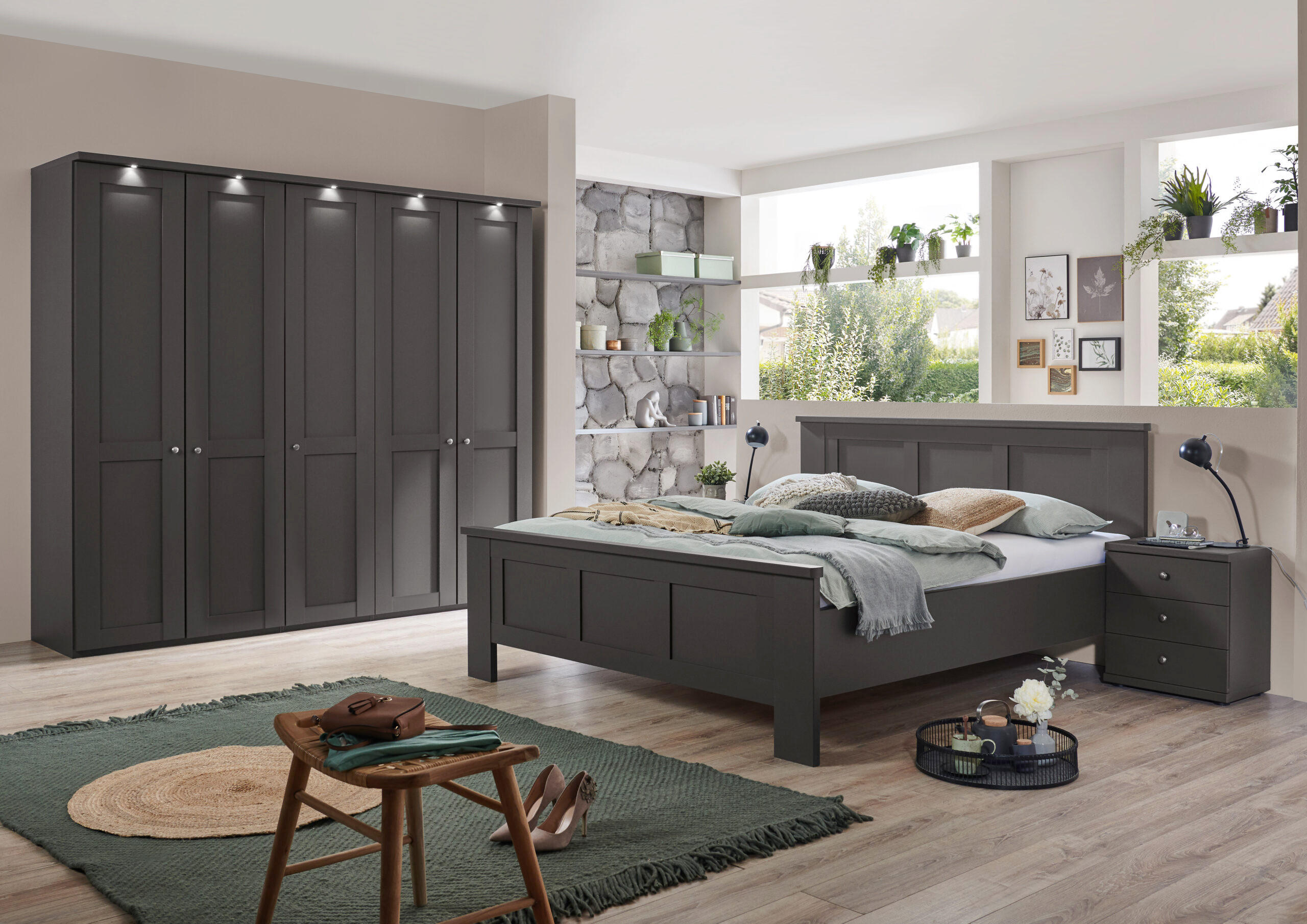 SCHLAFZIMMER Greenholm in Graphit 4 teilig mit Kleiderschrank 250cm Breite ohne Spiegel, Doppelbett 180x200cm, zwei Nachttisch - Grau, Holzwerkstoff (80/200/120cm)
