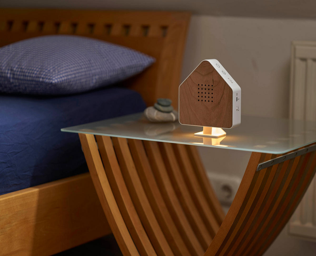 NATURGERÄUSCHEBOX - Echtholz mit Bewegungssensor und LED-Beleuchtung für entspannende Klänge, 1er-Set - Kirschbaumfarben, Kunststoff (4.1/13/15.8cm) - Northpoint