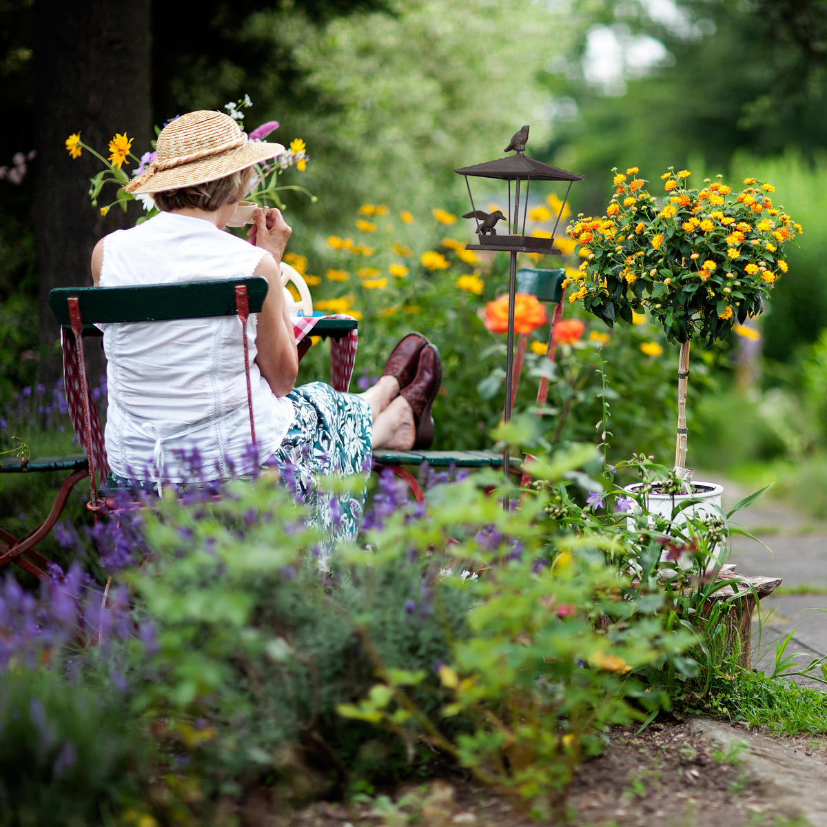 VOGELFUTTERHAUS - Braun, Metall (15/115/16cm) - Relaxdays