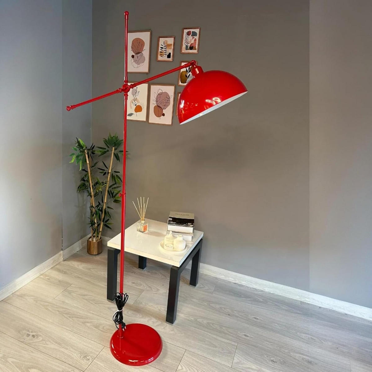STEHLAMPE Stelan aus Metall mit E27, verstellbarer Lampenschirm - Rot, Metall (37/37/171cm) - Bamyum