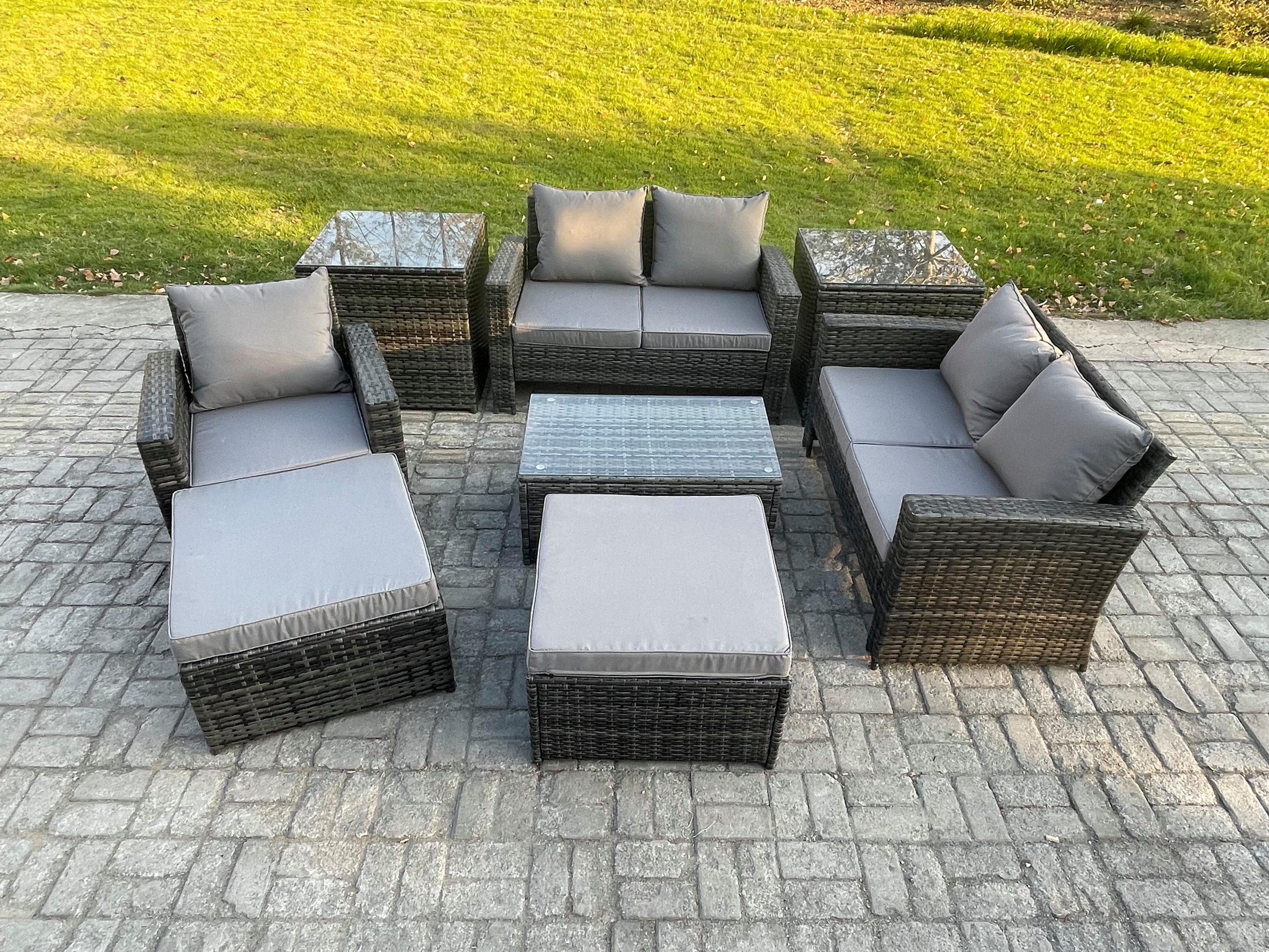 GARTENMÖBEL-SET SOFA STUHL MIT RECHTECKIGEM COUCHTISCH 2 HOCKER 2 BEISTELLTISCHE Polyrattan Dunkelgrau Gemischt 7-Sitzer - Dunkelgrau, Metall - Fimous
