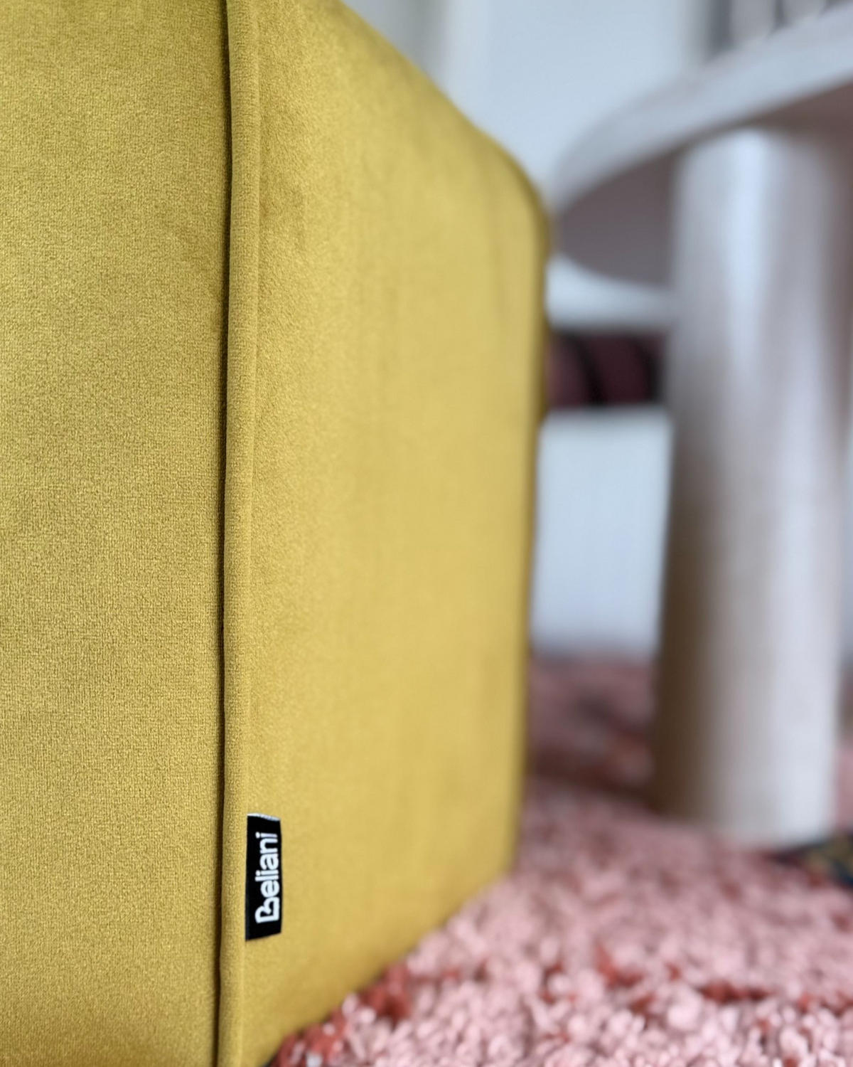 PUF Sametová látka Žlutý Wishek - žlutá, textil (45/40/45cm) - Beliani