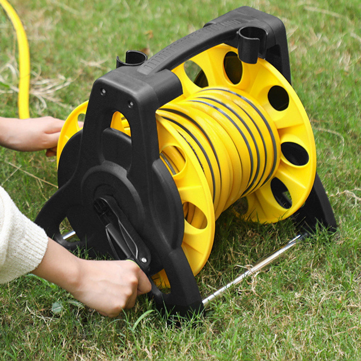 GARTENSCHLAUCHWAGEN 25m mit gummibeschichteter Spritzpistole 10 Sprühmodi PP Rahmen gelb/schwarz - Gelb, Kunststoff (35cm) - Livingandhome