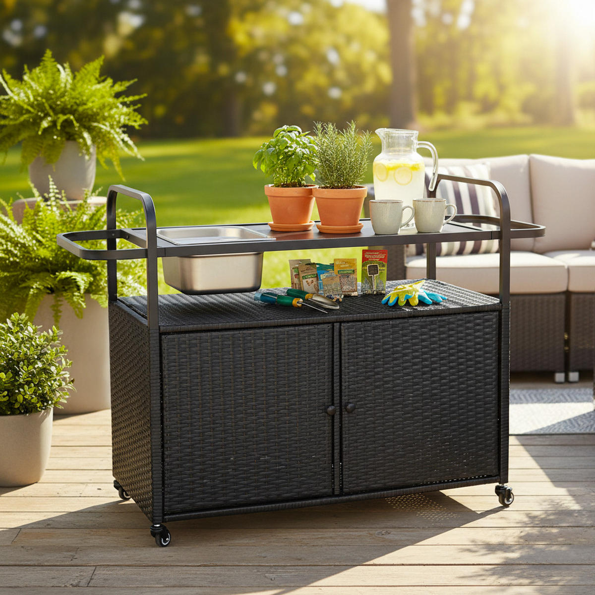 OUTDOOR-BARWAGEN 131 cm Schwarz Stahl & Rattan – Servierwagen mit Eisbehälter, Schrank & Lenkrollen - Schwarz, Metall (131/91/50cm) - Urban Meuble