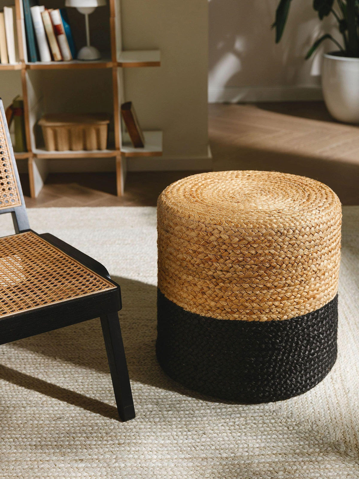 JUTE-POUF handgefertigt Jutta Hellbraun/Schwarz 40x40x40 cm - Hellbraun/Schwarz, Textil (40/40/40cm) - benuta Pure