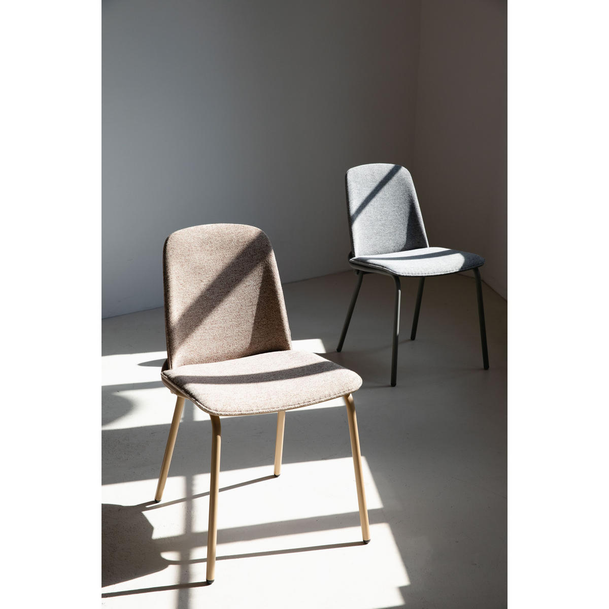 ESSZIMMERSTUHL Clip Grau - 2 er Set - Grau, Textil (51/81.5/48cm) - Zuiver