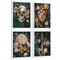 POSTER Set aus 4 Anatomie Drucke und Wandbilder mit Schädel Herz Gehirn Wirbelsäule Skelett Becken Klassisches Florales Design Größe Weißer Rahmen A4 - Weiß, Papier (21/29.7/3cm) - Nacnic