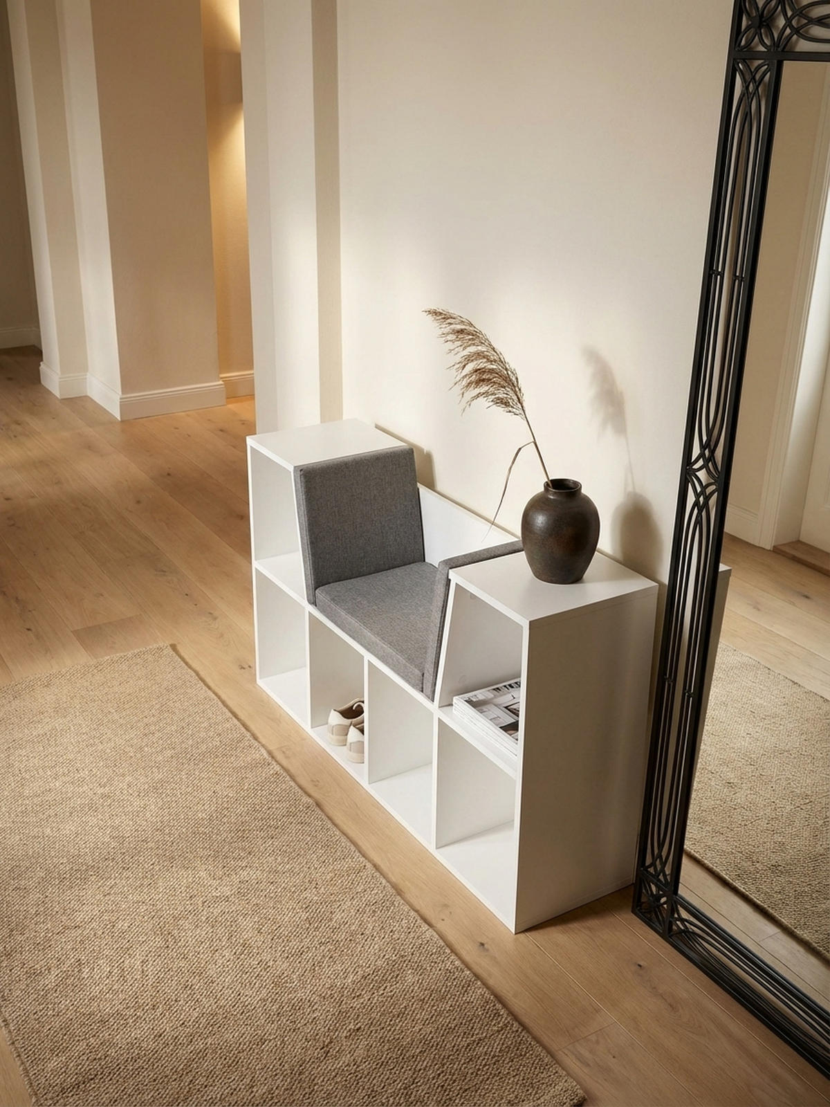 SCHUHBANK – Weiß matt, 101,5x61,5x30 cm, Sitzfläche Grau, 6 Fächer - Weiß/Grau, Holz/Textil (102/62/30cm) - KADIMA DESIGN