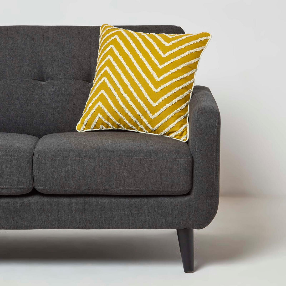 DEKOKISSEN Tufted senfgelb 45/45 cm mit Chevron-Muster - Dunkelgelb, Textil (45/45cm) - Homescapes