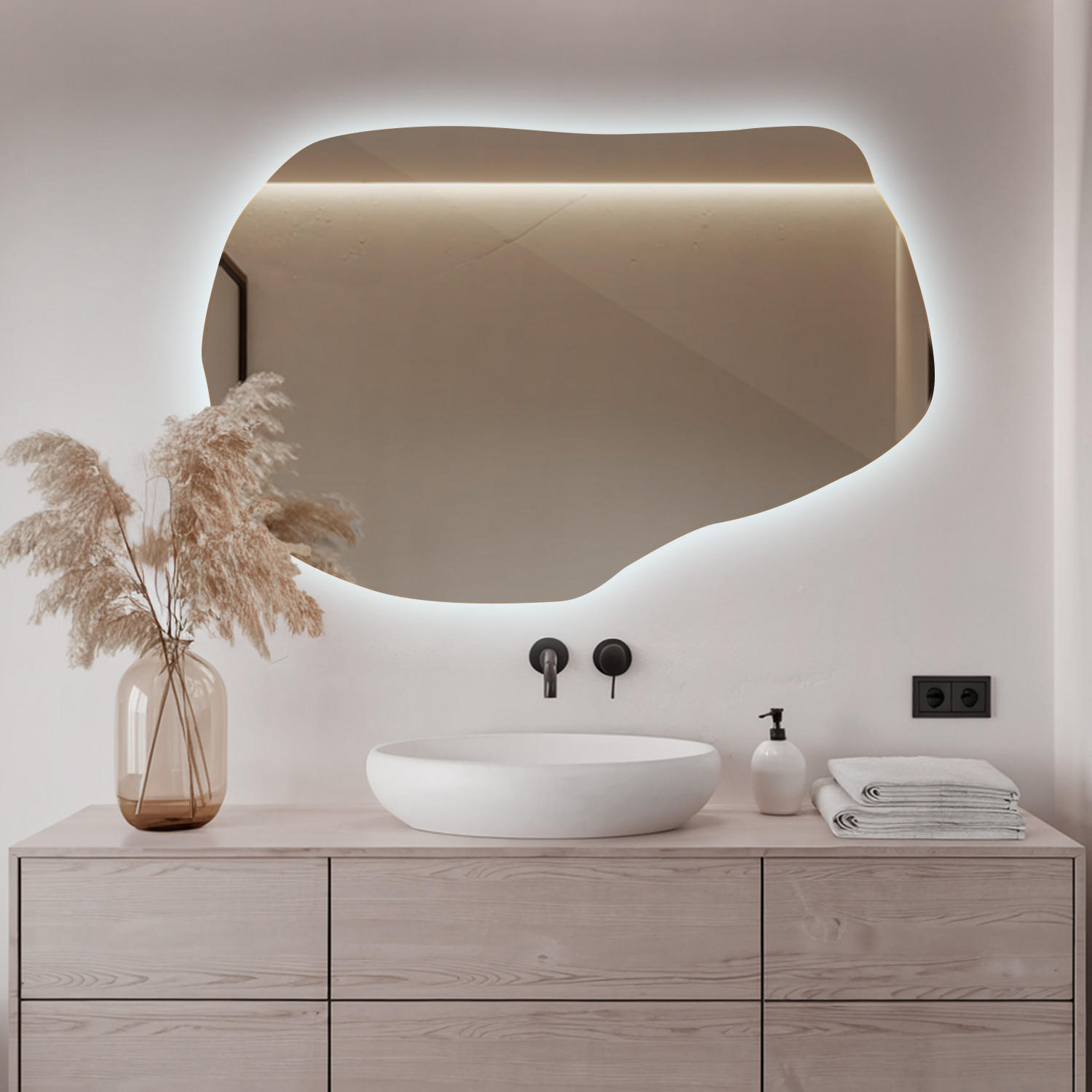 LED SPIEGEL 100 x 65 cm Unregelmäßige Form Kaltweiß 6500K - Transparent, Glas (100/65/0.4cm) - TULUP