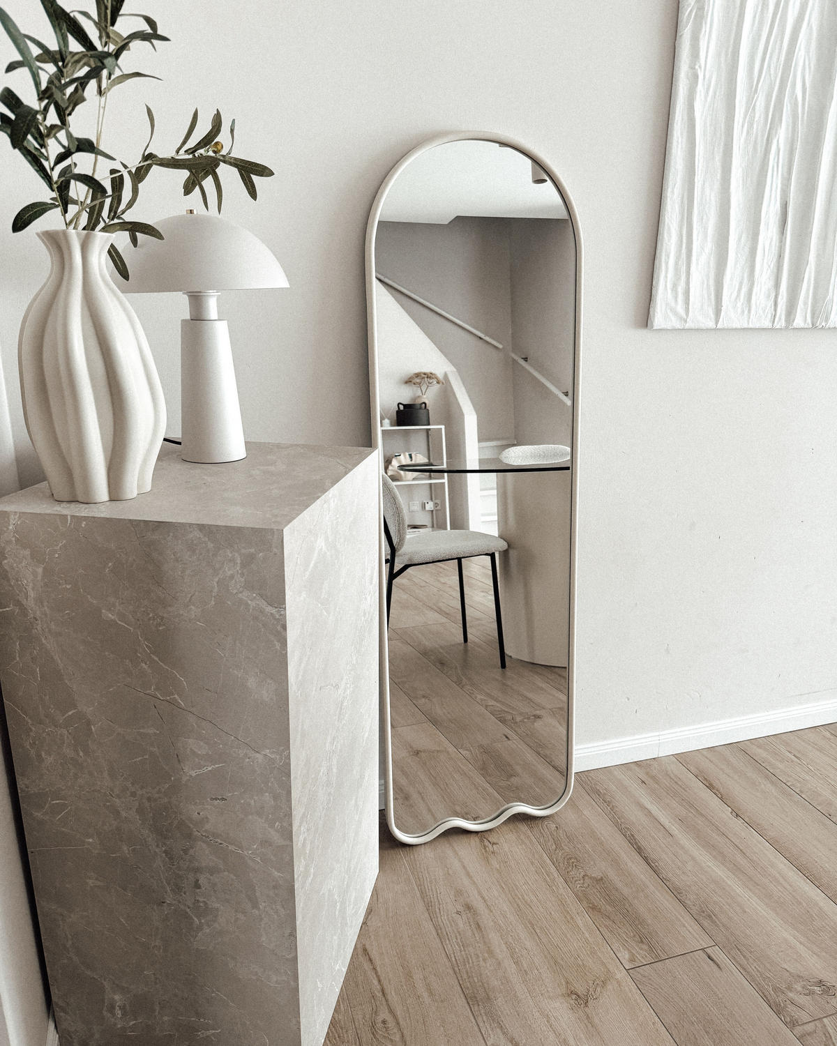 OGLINDĂ DE PERETE metal albă 45/145 cm Bussy - alb, metal (45/145/3cm) - Beliani