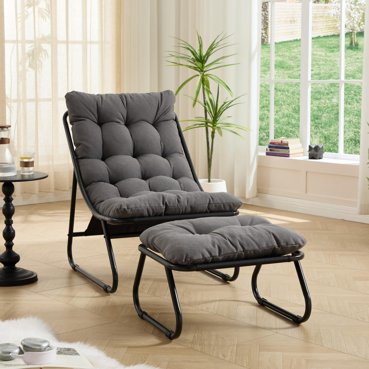 RELAX Schaukelstuhl mit Dickem Kissen und Hocker Metallrahmen für Garten Balkon Wohnzimmer - Hellgrau, Metall (65/86/78cm) - PARAFTA HOME