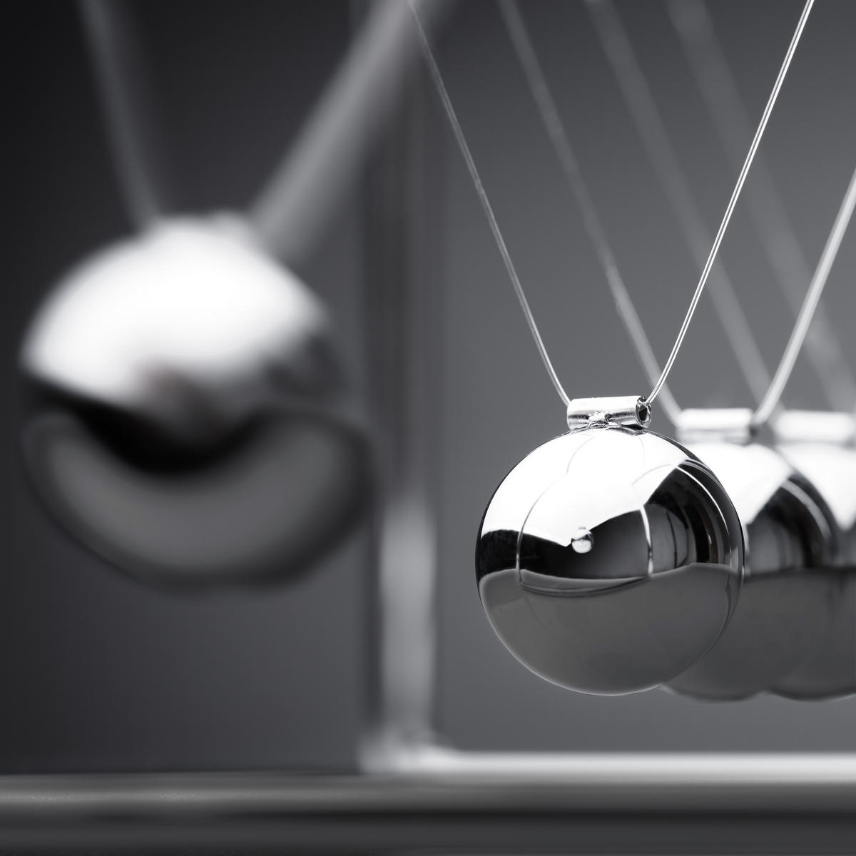 NEWTON Pendel - Multicolor, Kunststoff/Metall (11.5/13.5/13.5cm) - Relaxdays