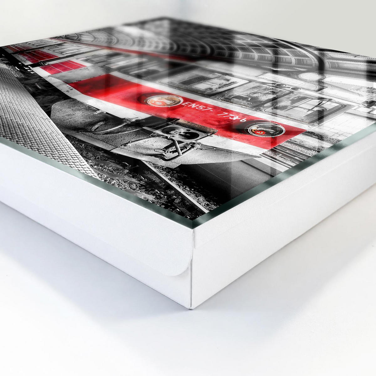 SCHLÜSSELBOX Weiß 30x30 cm – Türöffnung nach rechts - Eisenbahnsymmetrie - Schwarz, Metall (30/30/5cm) - TULUP