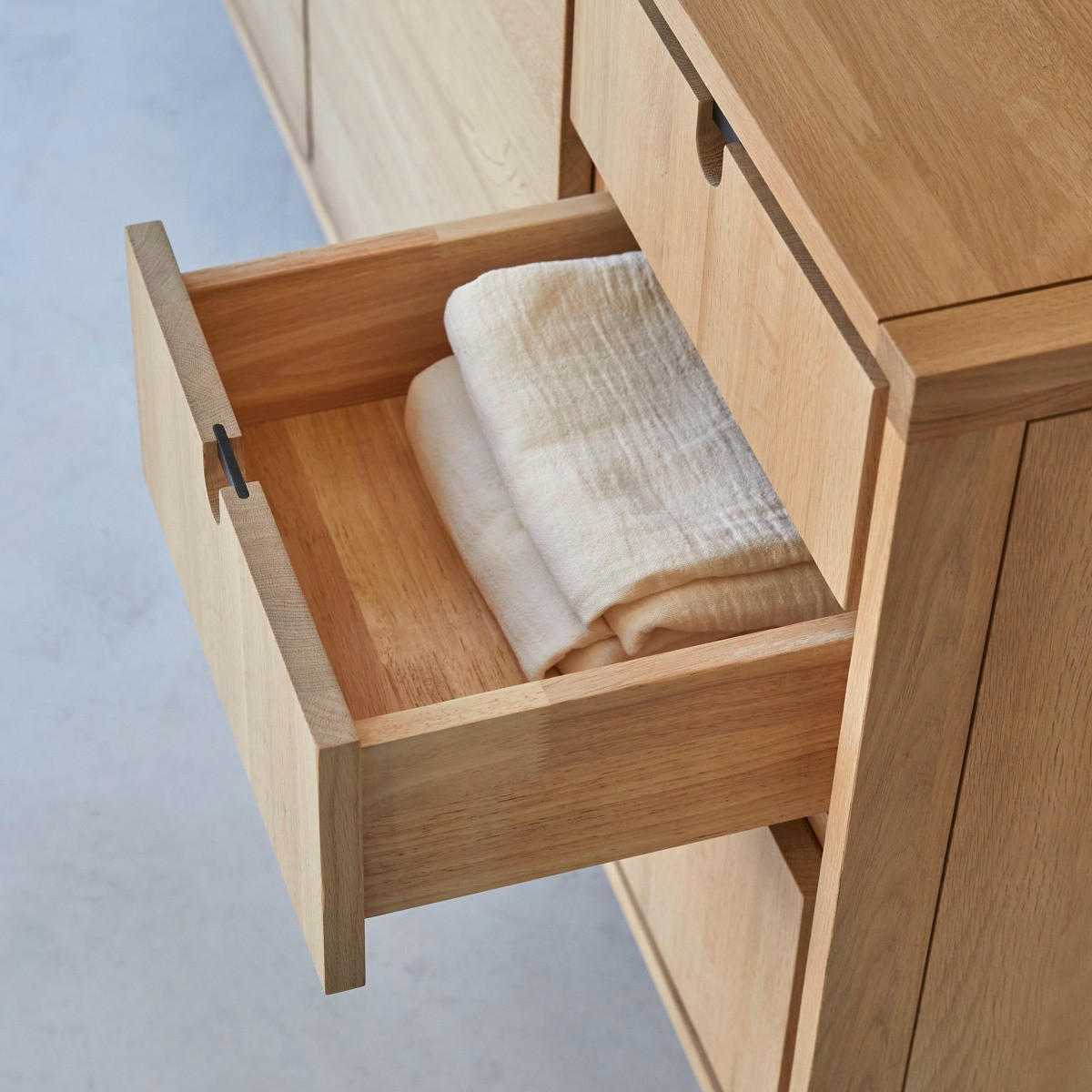 SIDEBOARD Jonàk Natur aus Eiche - Naturfarben, Holz (145/76/45cm) - Tikamoon