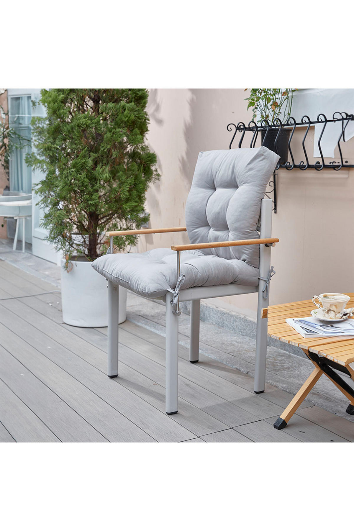 GARTENSTUHLAUFLAGE aus Polyester in Hellgrau mit tiefer Sitzfläche für Innen- und Außenmöbel 110 cm L x 50 cm - Grau, Textil (50/110cm) - Livingandhome