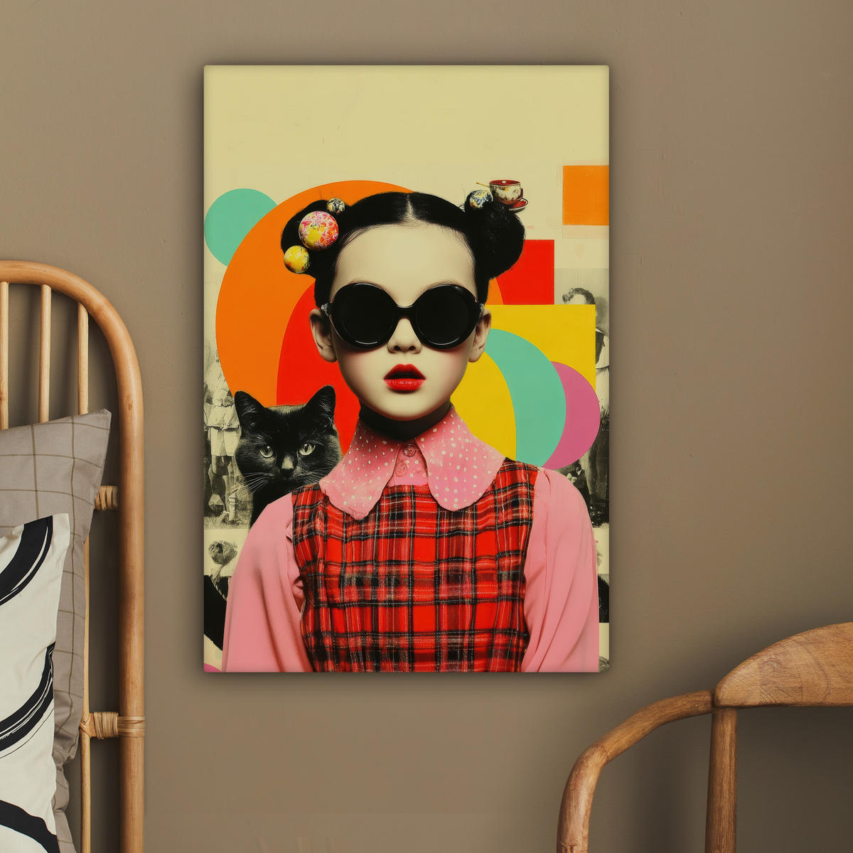 LEINWANDBILD Mädchen - Sonnenbrille - Katze - Retro Wanddeko Schlafzimmer 60x90 cm - Beige, Textil (60/90cm) - MuchoWow