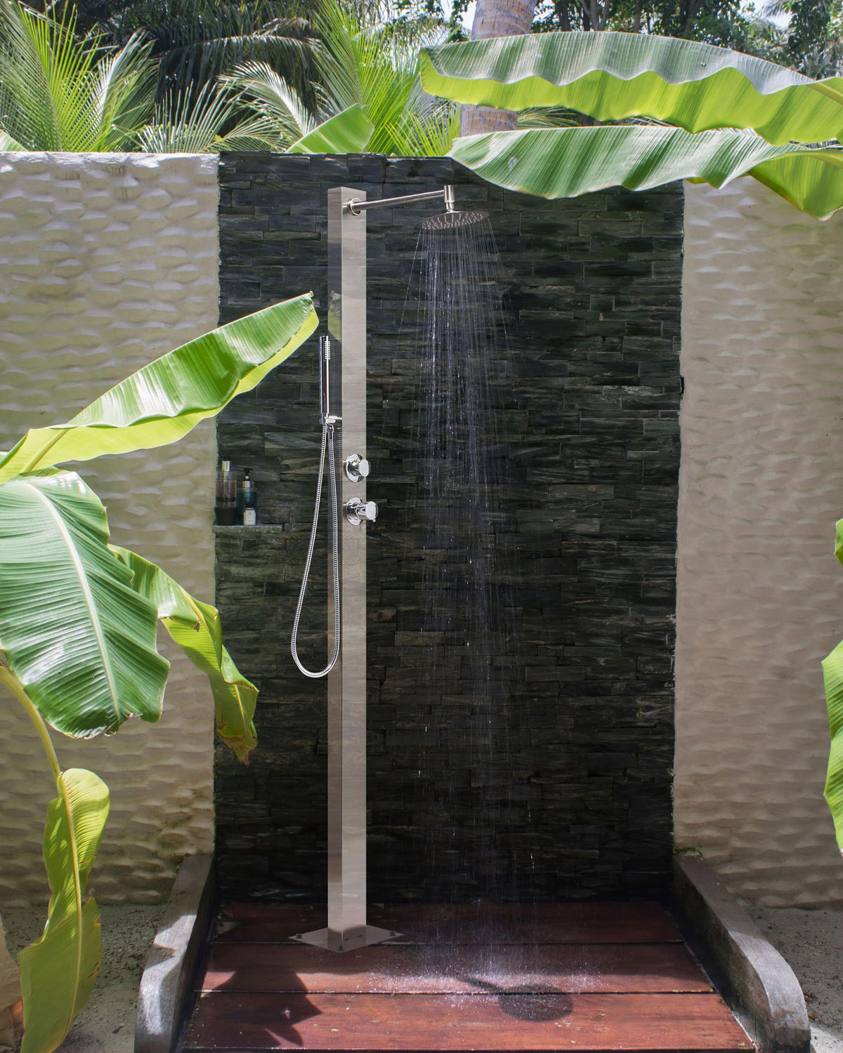 GARTENDUSCHE Silber Olzai - Silberfarben, Metall (26/210/46cm) - Beliani