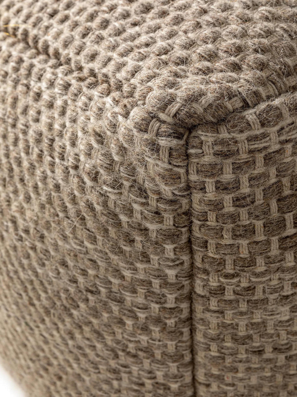 WOLL-POUF handgefertigt Rocco Taupe 45x45x45 cm - Taupe, Textil (45/45/45cm) - benuta Pure