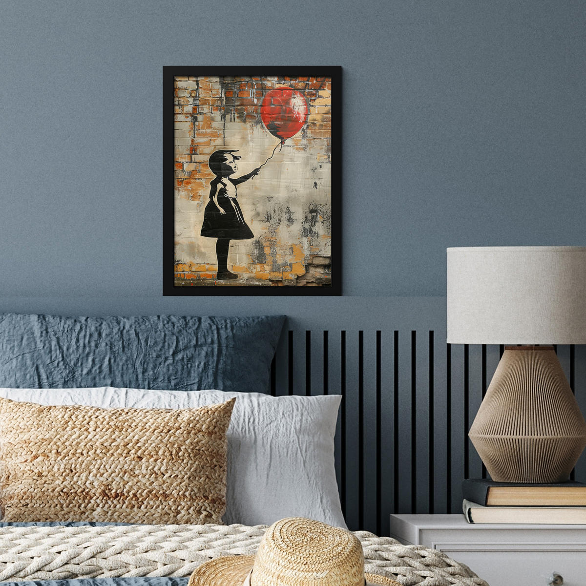 GERAHMTES BILD Graffiti - Banksy - Mädchen - Straßenkunst 30x40 cm - Sandfarben, Papier (30/40cm) - MuchoWow