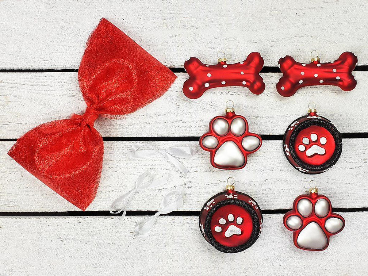WEIHNACHTSBAUM künstlicher 60 cm mit LED-Beleuchtung, HUNDEFREUDE, mit 14 Weihnachtsbaumschmuck, Pflanztopf mit Jutesack - Rot/Silberfarben, Kunststoff/Stein (40/60cm) - LAALU