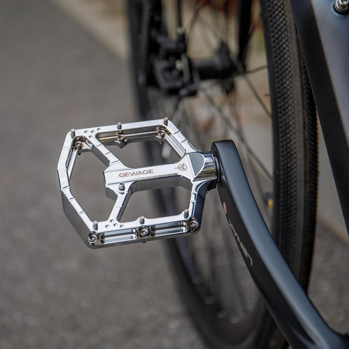 MTB Pedale CNC Aluminium 3-Fach-Lagersystem ultraflaches Design 14 Pins Silver - Silberfarben, Metall (10.4/1.5/11cm)