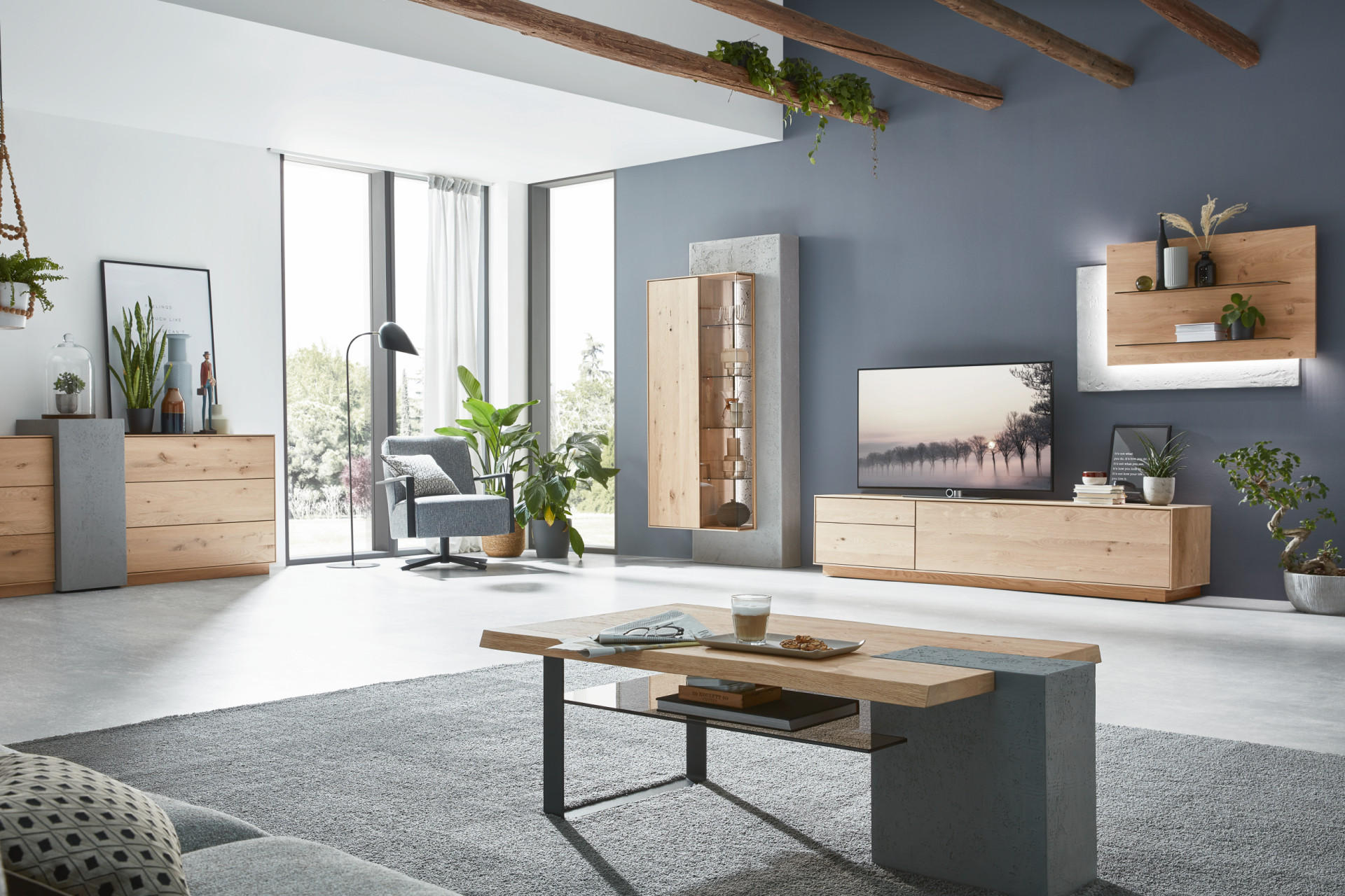 HolzmoÌbel Wohnzimmer