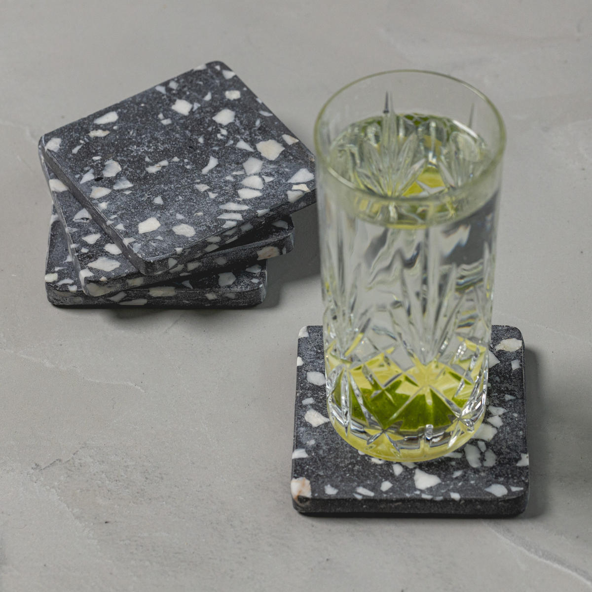 UNTERSETZER Terrazzo - Grau - 10 x 10 cm - 4 Stück - Grau, Naturmaterialien (10/10cm) - Jay Hill