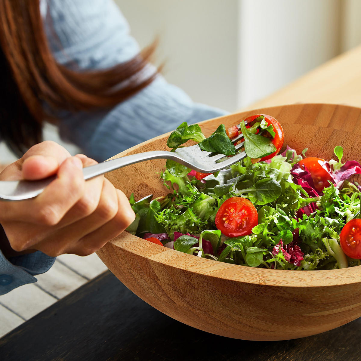 SALATSCHÜSSEL - Hellbraun, Holz (23/25/10cm) - Relaxdays