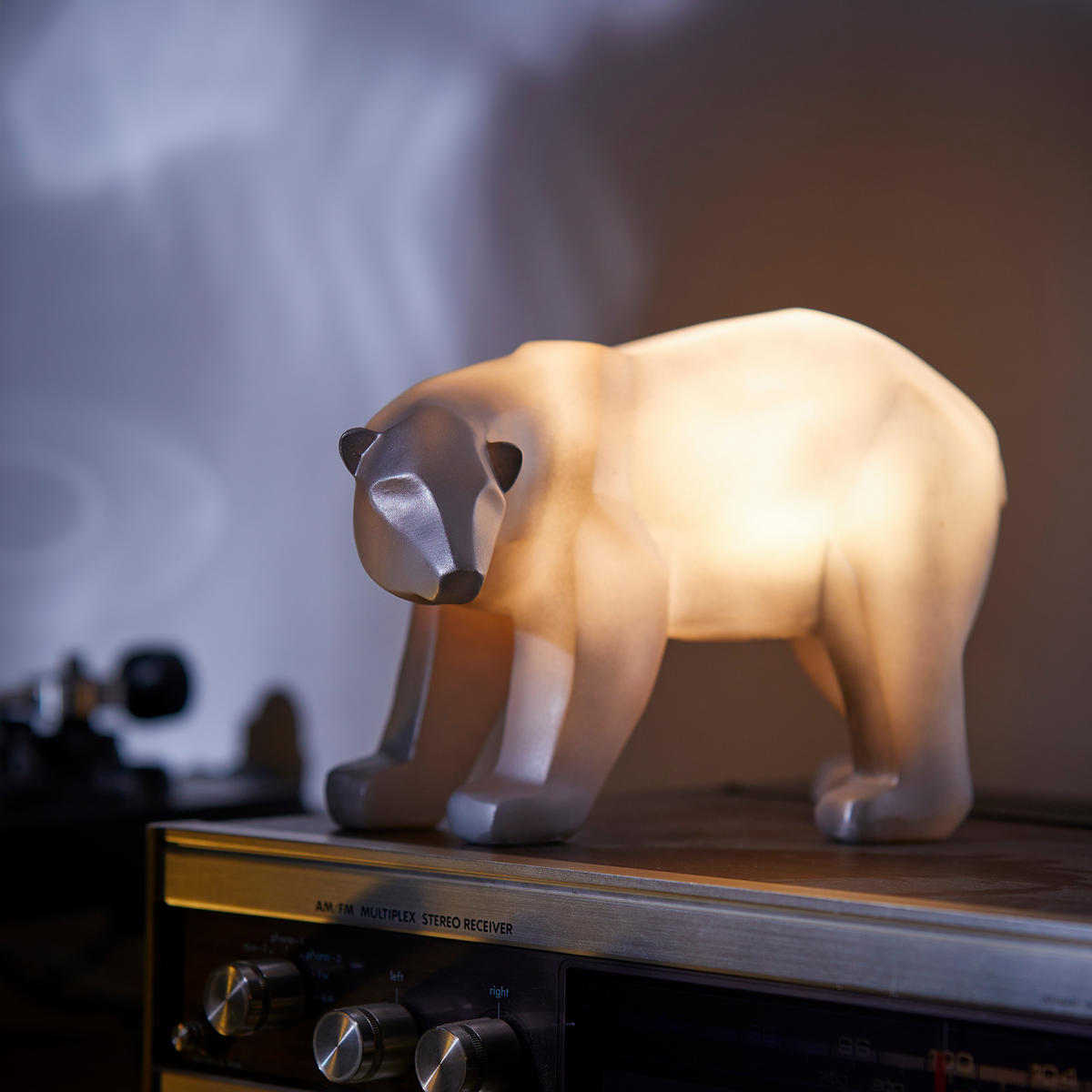 LED-POLYRESIN-FIGUR - Polarbär in Silber mit warmweißer Lampe für stimmungsvolle Dekoration, batteriebetrieben - Silberfarben, Kunststoff (10/15/10cm) - Northpoint